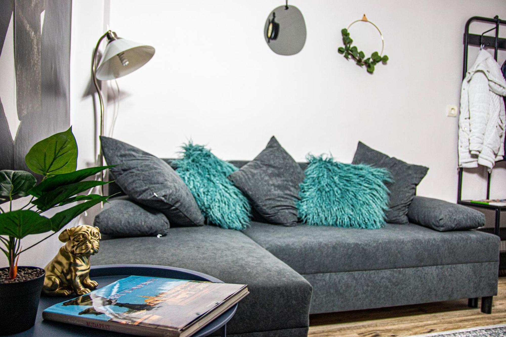 Mops Bob Apartamento *